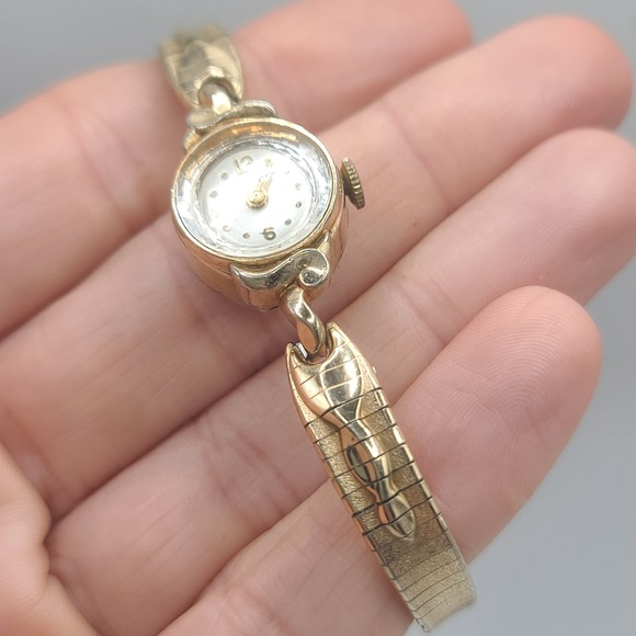 Vintage Caravelle Watch Ladies Not Working - Picture 2 of 7